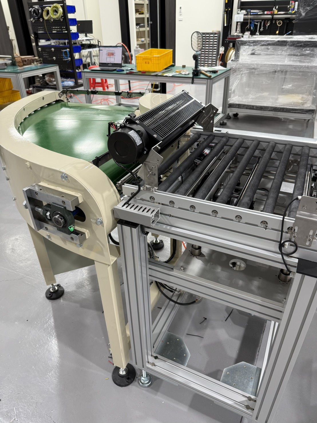 轉角機輸送設備